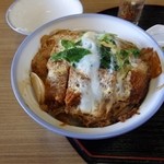 しみず - お手本のようなカツ丼。