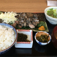 ぎんざ 阿吽 - 定食全容  880円です。