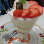 クインズケーキ - いちごのティラミス　2016.5