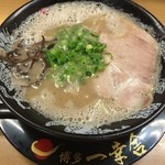 博多一幸舎 - ラーメン 650円