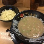 博多一幸舎 - 替え玉 150円