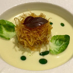 スカイレストラン634 - ウニとずわい蟹のガトー仕立て　柚子胡椒の香り　芽キャベツとポロ葱のスープ