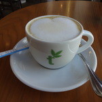 トリーツアンドカンパニー - カフェラテ：432円