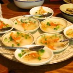 ベトナム料理 オーセンティック - バイン・ベオ（フエの蒸し餅料理）