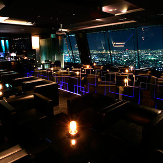 地上180mから夜景を一望！記念日や誕生日のお祝いに