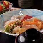今泉 - 海鮮丼900円　ネギトロ入り