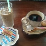 Maruya - 食後のサービスドリンク(アイスカフェオレとホットコーヒー)