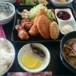 Maruya - から揚げミックスフライ定食(980円)