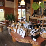 軽井沢焙煎所 カフェシュクレ イノセント コーヒー - 内観