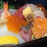 海鮮食堂マルトモ - 海鮮ちらしは酢飯