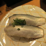 廻鮮寿司 塩釜港 - 近海こはだ400円