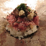 虎白 - 凌ぎ：和牛 飯蒸し