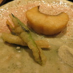 虎白 - 揚物：鮎魚女 笹燻し