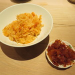 くろぎ - 桜海老と生姜の炊き込みご飯、桜海老の佃煮乗せ1