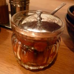 東大 - 梅干しは無料サービス