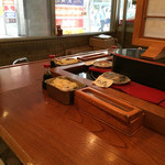 Hinodezushi - カウンター席だけの店内