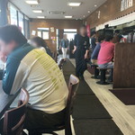 ラーメン東大 - 店内　by masakun