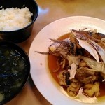 活魚料理 びんび家 - 煮魚定食￥1500