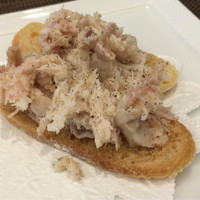 エリタージュ - 【アミューズ】蒸した豚肉の冷製バゲット乗せ