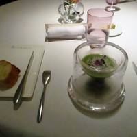 ラール・エ・ラ・マニエール - 本日の前菜２種類とパン、バター二種類（ポルチーニ味バターと岩塩添えバター）