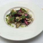 レストラン アラジン - つぶ貝と蕪とタルティーボのサラダ　香草オイル風味　2016-4 