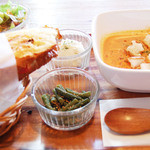 アリーカフェ - 【今週のスープとジェノバチキンのパニーニプレート　1080yen】（ランチ）