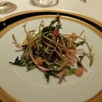 アピシウス - 2016年5月のアミューズ（ランチ）タンポポのサラダ