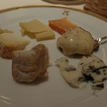 アピシウス - チーズの盛り合わせ（2016年5月）