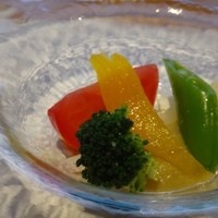 鉄板焼なか乃 - 先付・・新鮮野菜バーニャカウダソースで。