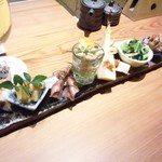 吉祥寺 三うら - カウンターでのお通し。