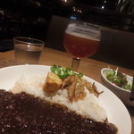 Beer & Spice - ビールで煮込んだ牛スジ黒カレー＆ペールエール