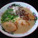 石田一龍 本店 - 濃厚ラーメン600円（2016.4）