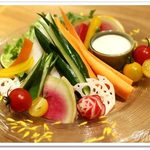 神田のまぐろトラエモン - 新鮮野菜のバーニャツニャダー