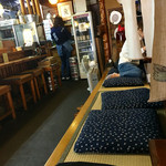 うなぎの伊勢元 - 小料理屋風の落ち着く店内