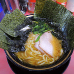 2016年5月2日(月)　ラーメン(並盛)660円＋新海苔４枚(50円)