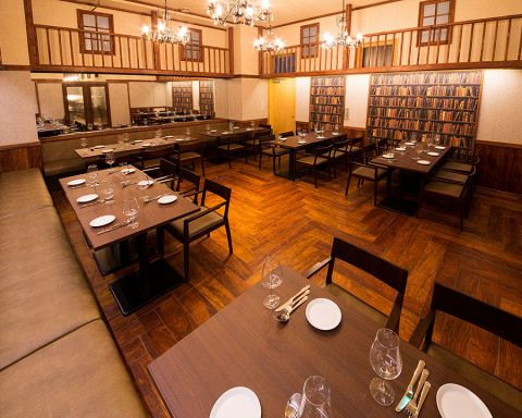 座席 : 炉端ビストロ ニクオ&ベジコ （【旧店名】ピザと肉 サカバ LUNO