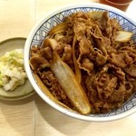 牛心食堂 - 『牛丼』しゃん（490円）こいたい！こん牛丼ば吉牛やらが福岡に上陸すん前から競艇場の不良か大人に提供ばしよった猛者やけん(笑)