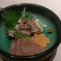 博多華味鳥 梅田ヒルトンプラザ店 - 生ハムと鶏たたき