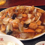 台湾料理 龍香苑 - 台湾風とり肉炒め