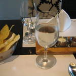 ニルヴァーナ ニューヨーク - 付き出しの３種のチャッツネとスパイシーなインディアンスナック　ｂｙ すぷちん