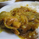 さらじゅ - ごはんにチキンカレーをひくとすーっとスープが沈んでいくさらさらソースが南インド的