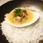 NARISAWA - 三重県産桑名の蛤　トマトと空豆　バターとオリーブオイル