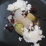 プレゼンテ スギ - (2016年5月)桜鯛と青イチゴのピクルス　オリーブオイルパウダー