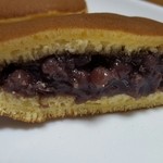 うさぎや 中央通り店 - どら焼き断面図