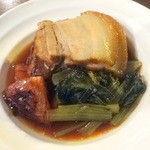 古月 - 豚バラ肉の軽い燻製、ターサイ添え