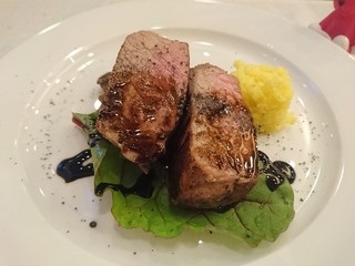 トラットリア ルチアーノ - メイン（肉）沖縄産アグー豚のハーブロースト　バルサミコソース