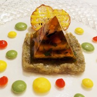 レストラン・パッション - 甲殻類と貝のピラミッド　ブイヤベース風味ゼリー寄せ