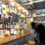 御〇屋 - 夜は、焼酎居酒屋になるそうです。
200種類以上の焼酎があるのだとか！
