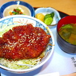 山ぼたん - 小ソースカツ丼 1250円 味噌汁＋小鉢＋漬物付き