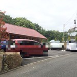 森のpizza Lodge - 外観：店前駐車場６台_2016年5月